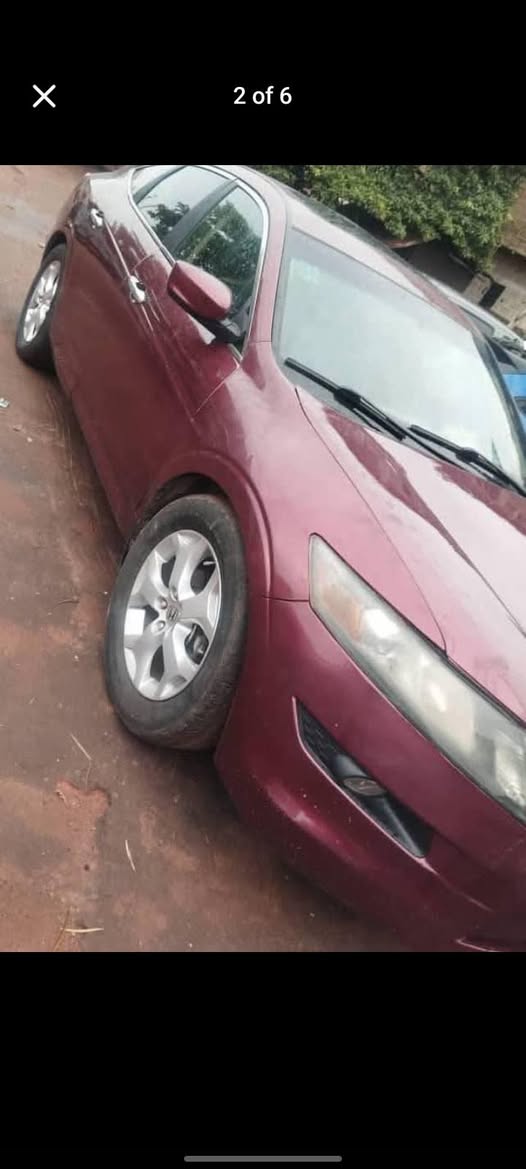 A picture of Honda Crosstour 2011 Engine Gear and Ac are perfectly fine