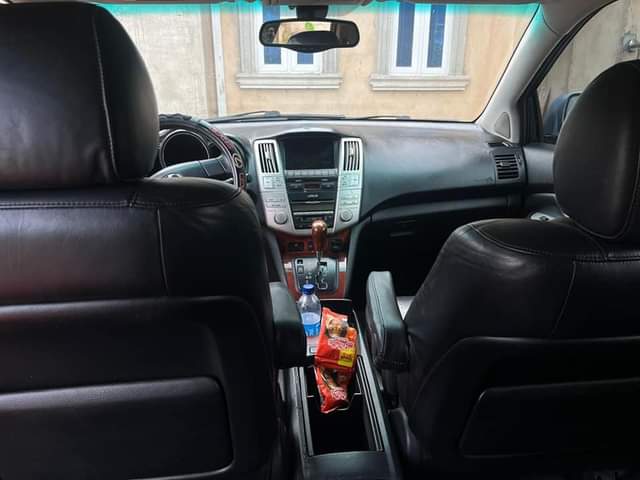 A picture of Highest grade Lexus Rx330 2004 2005 model Location Owerri Imo