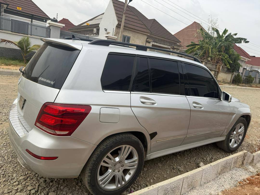 A picture of 2013 GLK 350