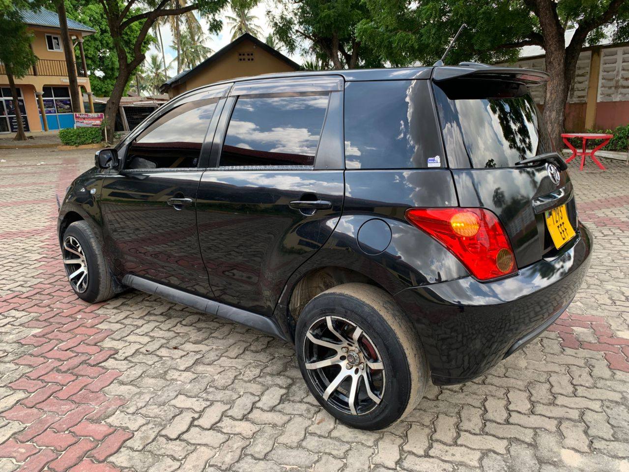 A picture of TOYOTA IST