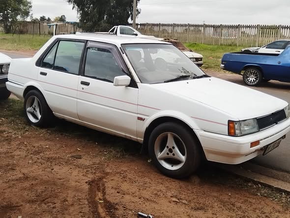 toyota corolla gli