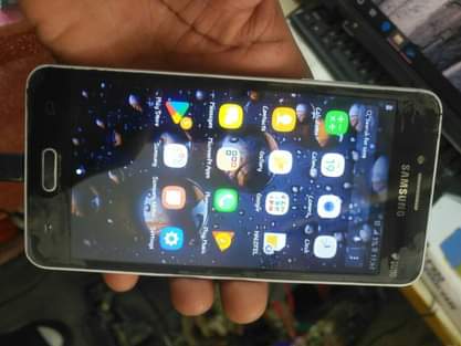 A picture of Samsung j2 prime