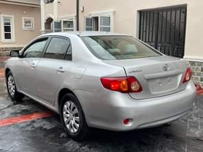 A picture of Wow This is pristine clean lexus rx330 2005 model freshly