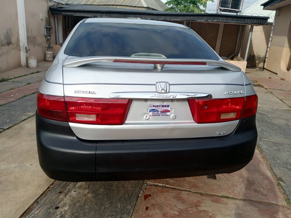 A picture of Honda Accord EOD 2005 Model