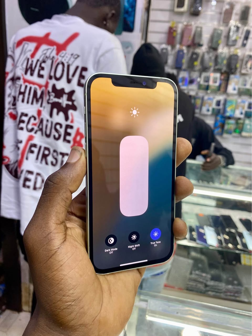 A picture of iPhone 12