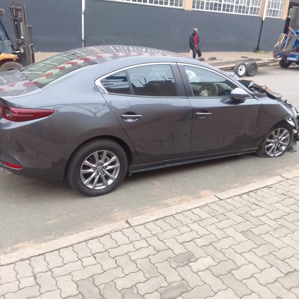 A picture of Car for striping