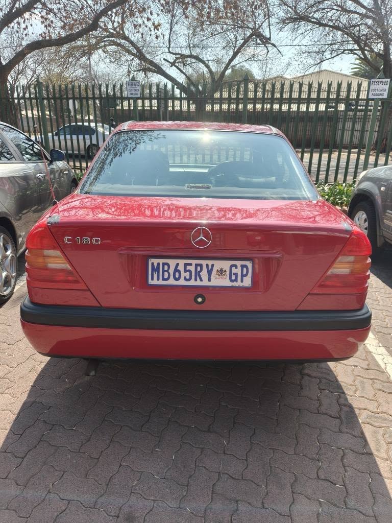mercedes benz c180