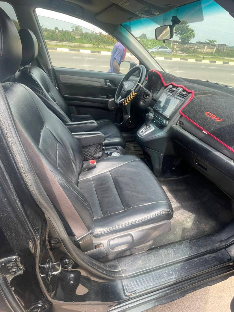 A picture of 2008 honda crv in perfect condition 070 8788 510 2