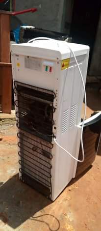 A picture of Water dispenser