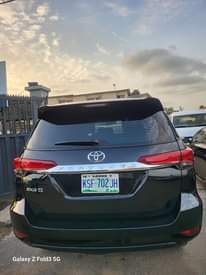 A picture of Toyota Fortuner 2017