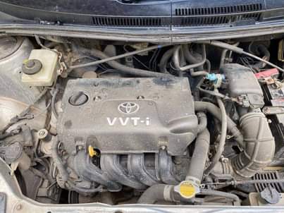 A picture of 2003 Cars Toyota ist