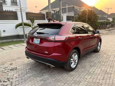 A picture of Ford Edge 2016 model
