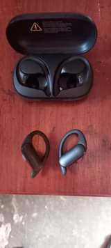 A picture of Earphones