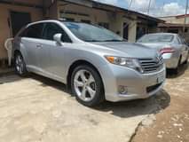 A picture of Toyota Venza 010 model