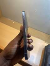 A picture of I phone 13 pro max 256gb