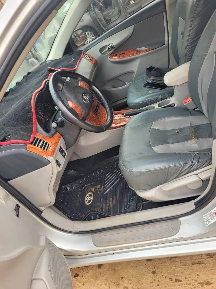 A picture of Toyota corola 012 Just as seen Engine gear ac Location