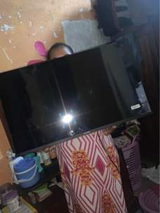 A picture of Nauza tv yangu nchi32 ipo clean bado mpya haijatumika sn