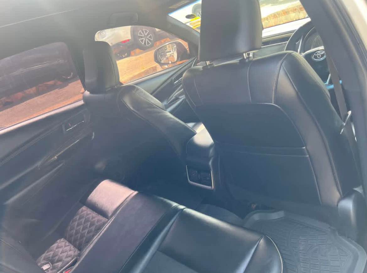 A picture of Toyota Harrier0765424123 0709446672