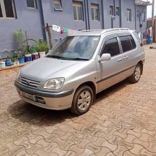 A picture of Car