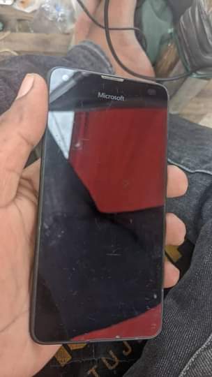 A picture of Cm aina ya pixel 4 samsung na Microsoft