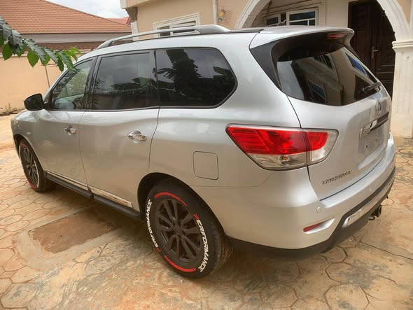 A picture of 2015 TOKUMBO STANDARD NISSAN PATHFINDER 08139537333