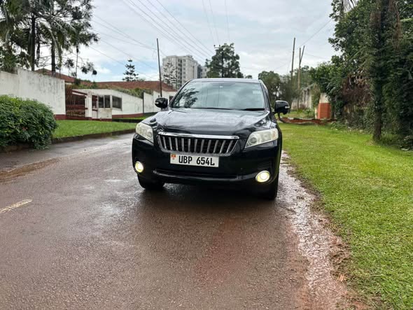 A picture of VANGUARD 7 Seater Push to Start VVTi Engine 0742902377 Call