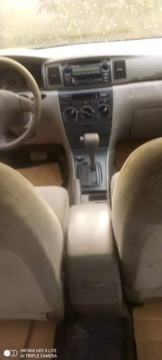 A picture of 2004 Toyota Corolla Le