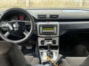 A picture of 4Plugs Volkswagen Passat FSI 2.0 Engine and Gear Ac chilling