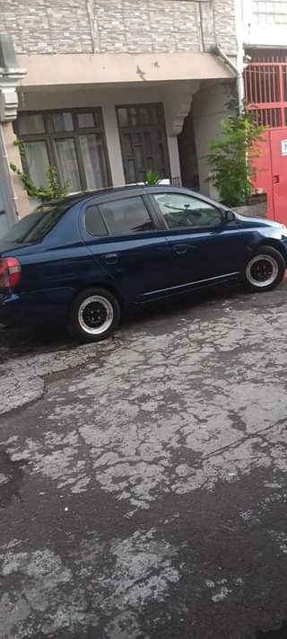 A picture of Toyota platz 01