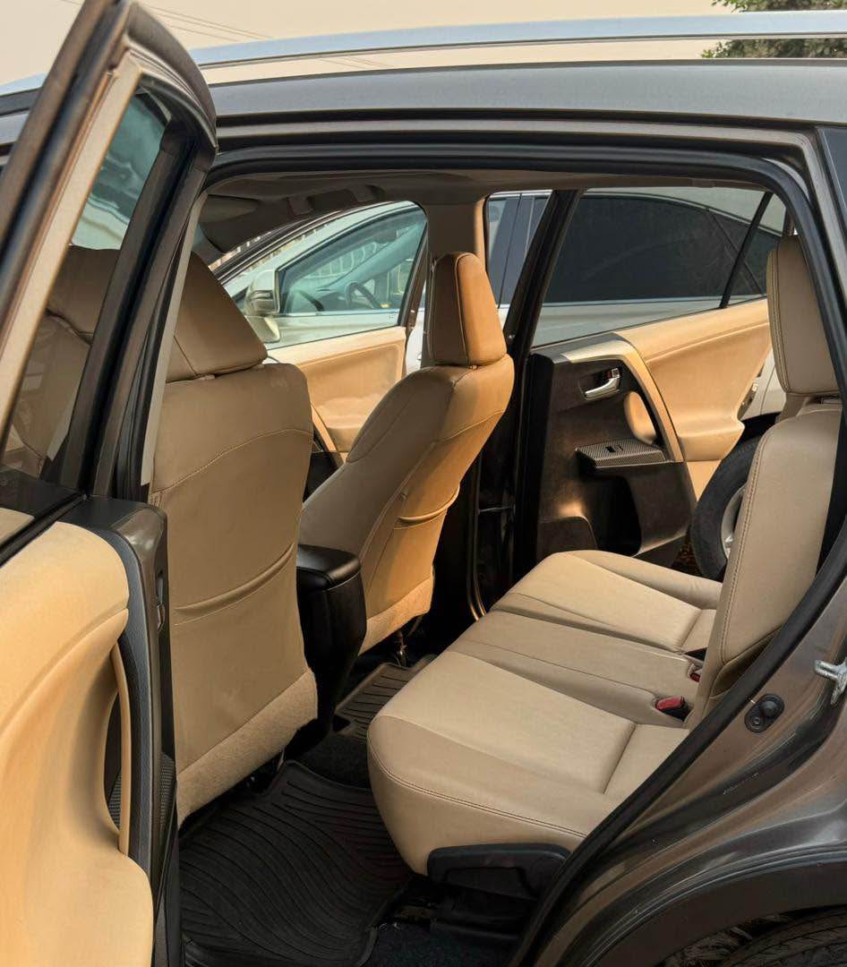 A picture of TOYOTA RAV4 2015 MODEL