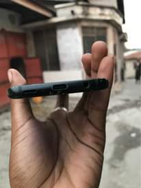 A picture of SAMSUNG S9