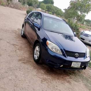 A picture of Very nice Toyota Matrix