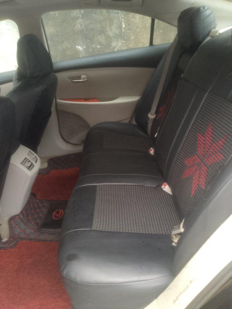 A picture of Lexus 350