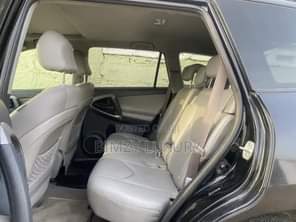 A picture of Distress and Urgent Sale Nigerian used 2007 Toyota Rav 4