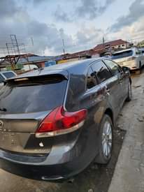 A picture of Toyota Venza 2103