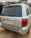 A picture of Honda pilot