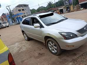 A picture of Lexus RX 330 for sale Engine Gear selects perfectly Ac