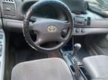 A picture of 2003 TOYOTA CAMRY LE