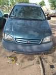 A picture of 2001 Toyota Sienna