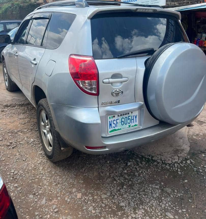 A picture of 2007 Toyota RAV4