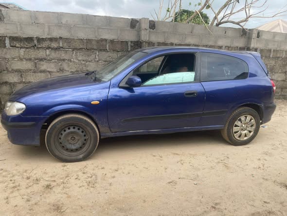 A picture of Nissan almera 09063393963