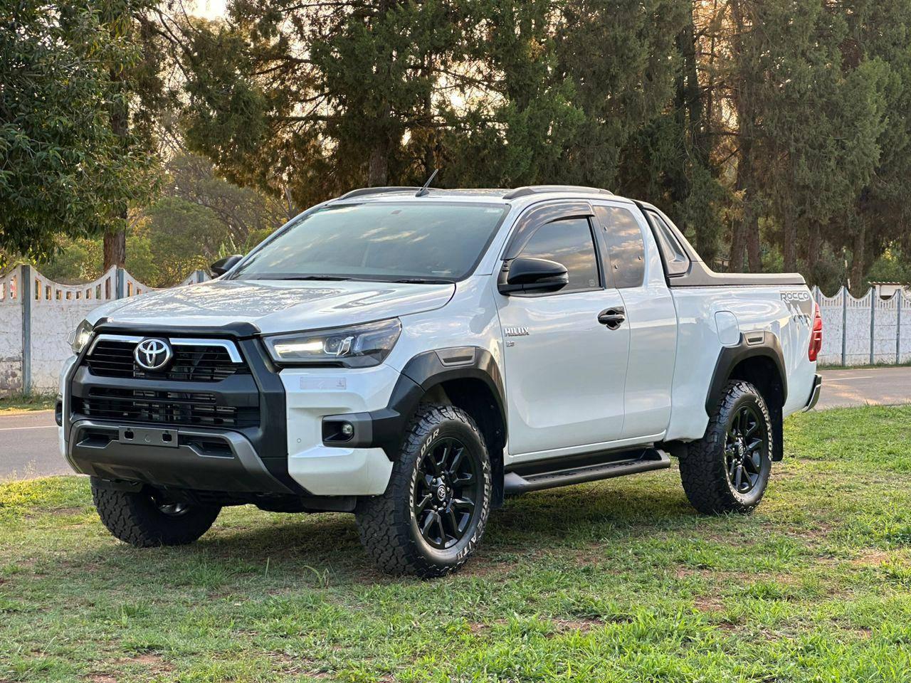 used toyota hilux