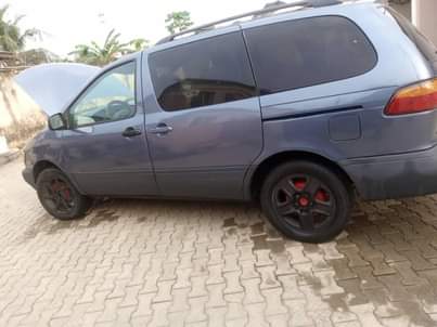 A picture of Toyota Sienna 2021