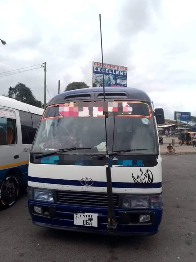 A picture of TOYOTA COSTER MAYAI 14BMANUAL DG Bei 35MIllIONS 255719 852 514