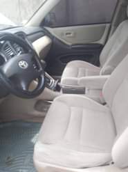 A picture of Toyota Highlander for sale engine and gear is ok Ac