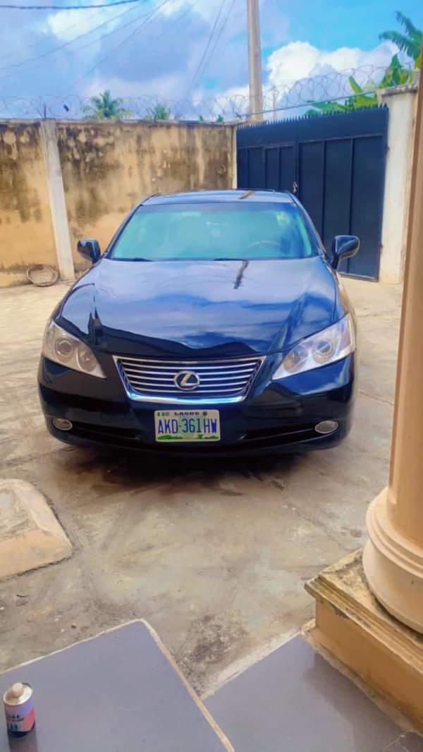 A picture of ES 350 Nothing to Fix Just Buy and Drive Ibadan