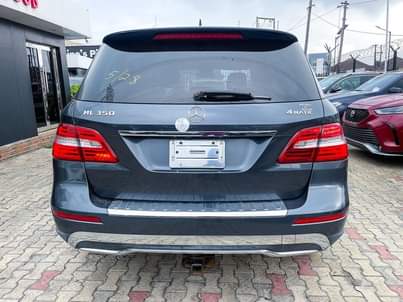 A picture of 2015 MERCEDES BENZ GLK350