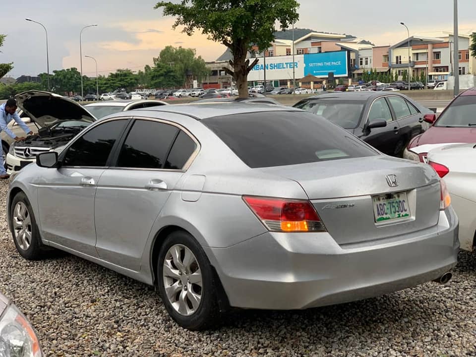 A picture of Belgium escape 2010 2011 Honda Accord 6.5m