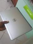 A picture of dell corei7 ssd 256 ram8gb