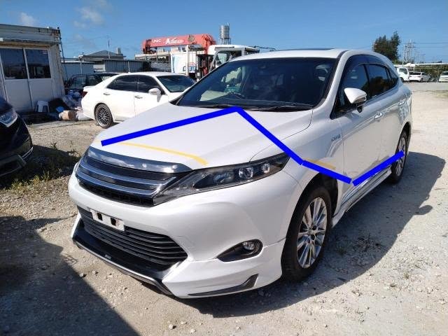 A picture of DAMAGED TOYOTA HARRIER READY TO BE IMPORTED UGX15M CALL WHATSAPP